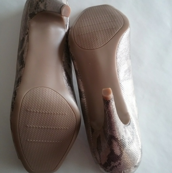 Apostrophe Sz 9 Open Toe Pumps NWOT - Picture 7 of 7